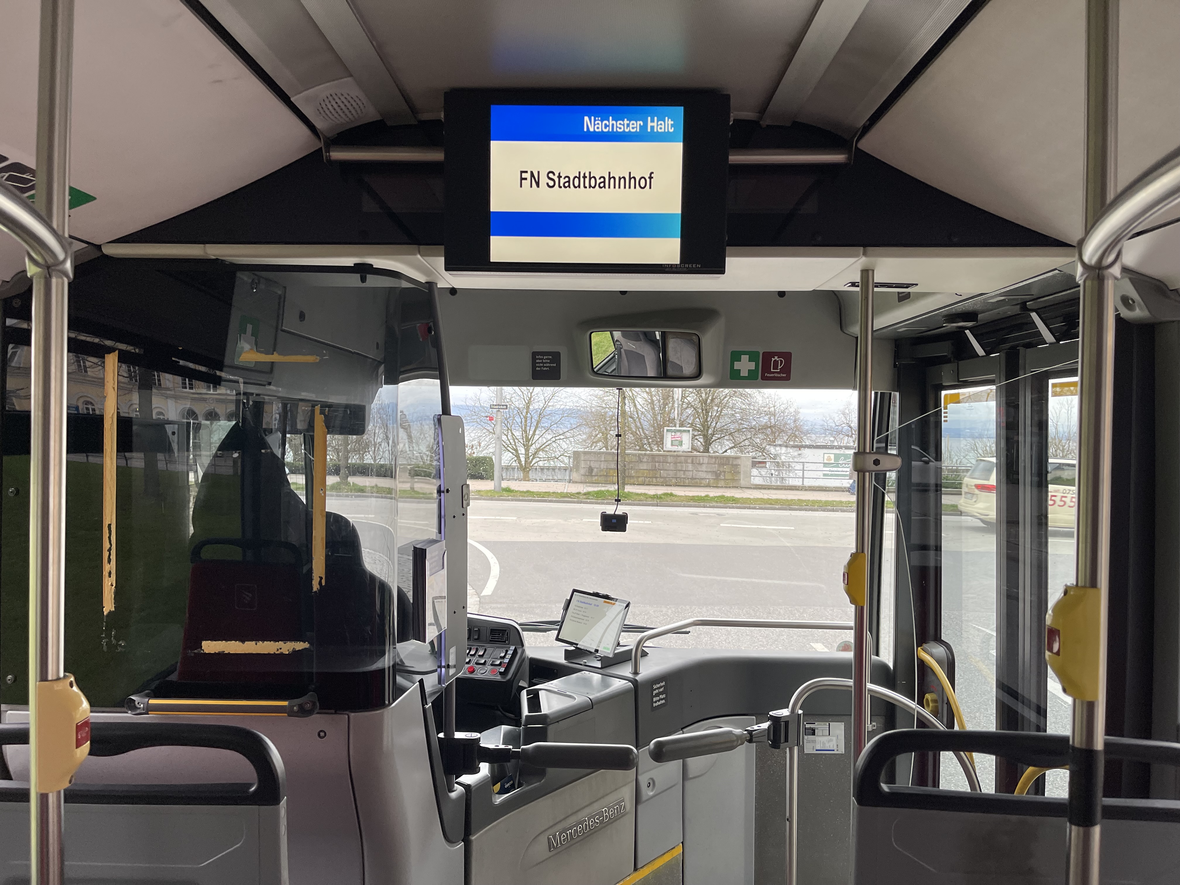 FSD Bordtechnik – TFT Monitor mit Anzeige der nächsten Haltestelle